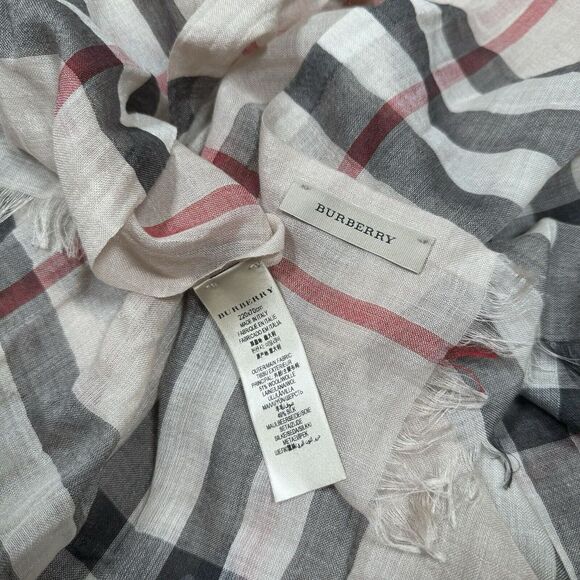 Burberry Giant Check 51% Wool, 49% Silk - Lightweight Scarf - 220 x 70 cm Italy - Picture 2 of 4